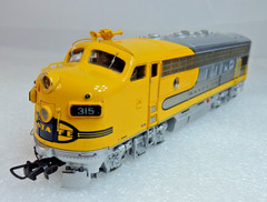 MTH HO F7A Santa Fe Yellow Bonnet DCC w/Sound 3 rail 3E item #80-2115-5 #2