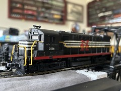 Atlas Master HO ALCO C-425 New Haven #2556 DC Diesel Locomotive Lights Run Well
