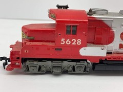 HO Scale Tyco Diesel Loco Railroad Train Santa Fe #5628