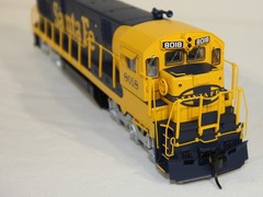 HO BLI Paragon 2 sound DC/DCC GE C30-7 ATSF #8018 Santa Fe classic blue/yellow