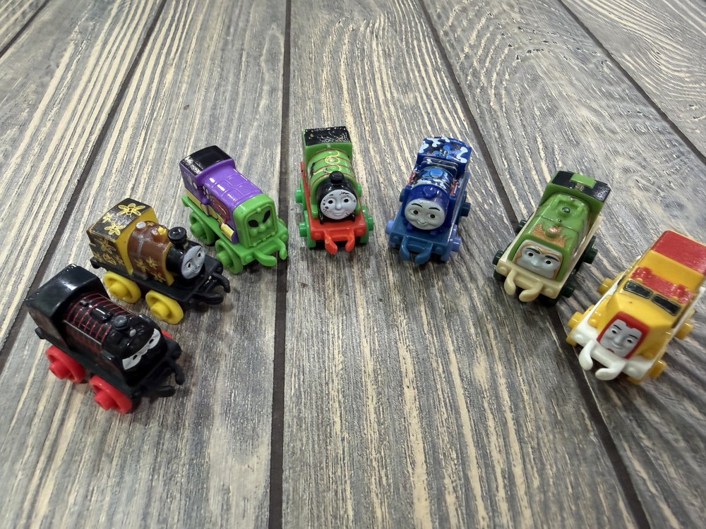 Thomas & Friends MINIS Lot of 7 Engines Collectible Push Along Toys Hiro Percy