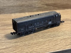 N Scale Trix Penn Central Diesel Locomotive 510