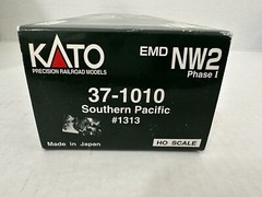 Kato Precision HO Scale EMD NW2 Phase 1 37-1010 Southern Pacific #1313 Loco