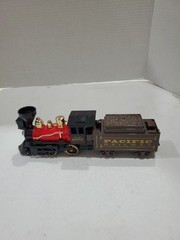 Pacific Railway Classic Steam Locomotive Black Red Gold Plastic Tender 10in Used