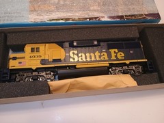 NOS Athearn HO GP60 Power Locomotive Santa Fe #4039 NEW