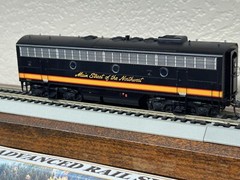 NORTHERN PACIFIC FREIGHT F7 B unit 6015B – DCC / QUANTUM SOUND HO Scale NEW