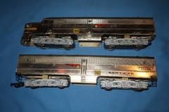 American Flyer Santa Fe #360 and #361 Aloc A & B Units. Chrome. Runs well