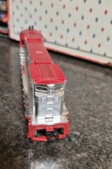Tyco HO Gauge 1:87 Scale Silver Streak Union Pacific HO Model Engine 4301 NICE B