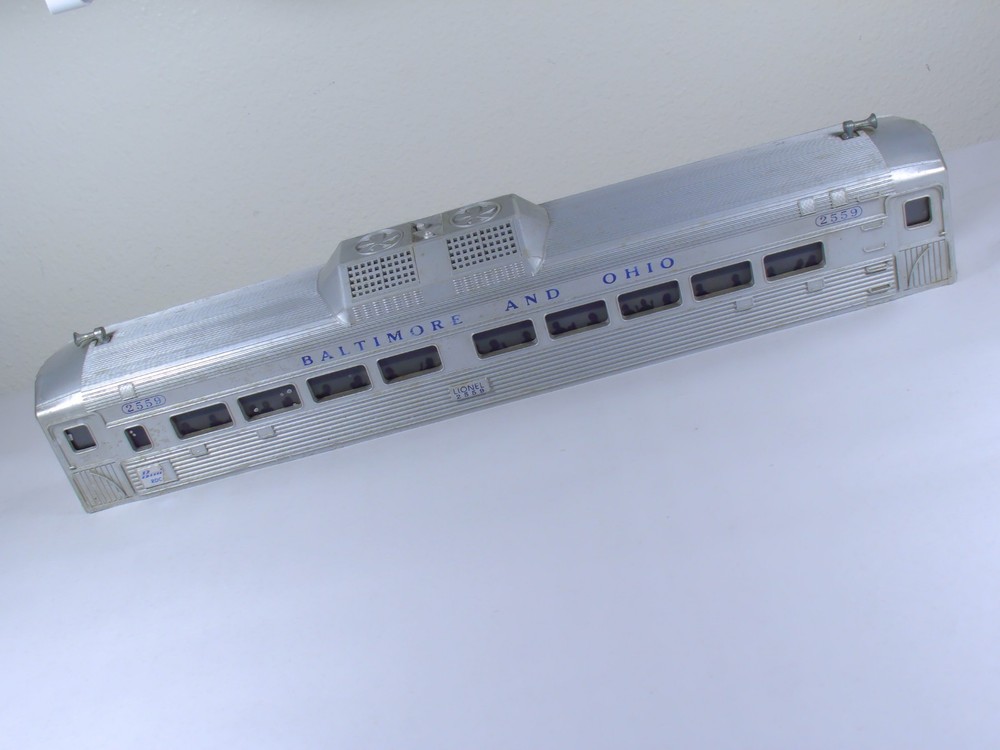 Vintage Original Lionel body cab shell for 2559 B&O Budd RDC