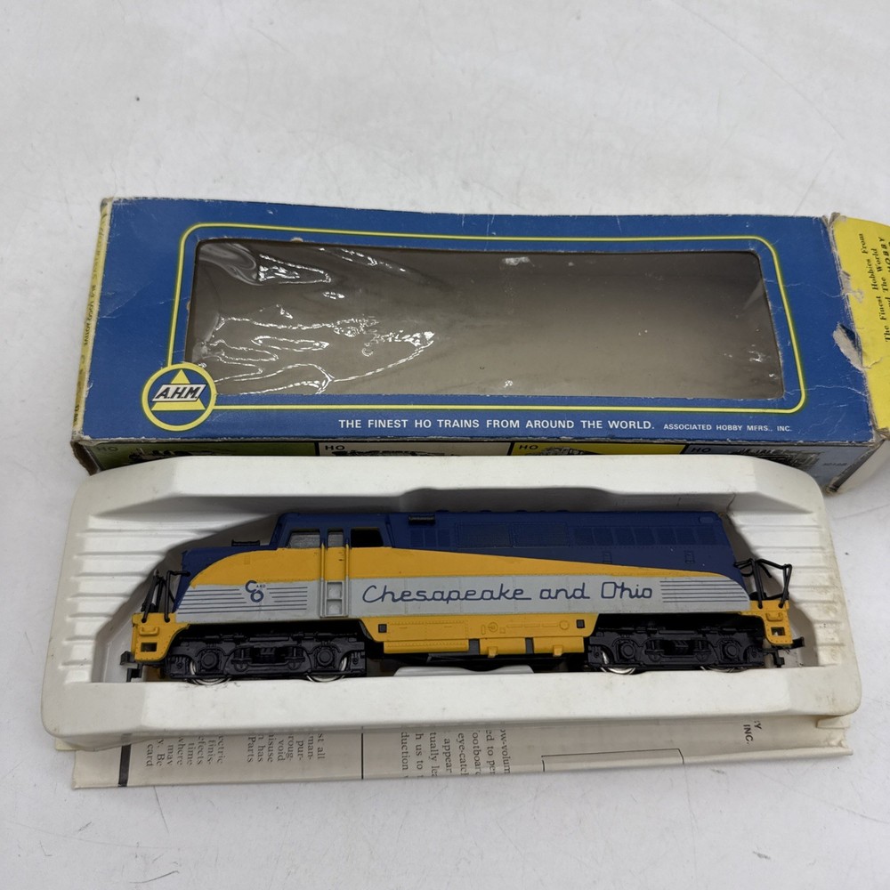 HO Scale AHM Tempo C&O Chesapeake & Ohio EMD BL2 Diesel Locomotive #1845