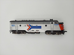 HO Scale Atlas #7044 FP7 Powered Diesel Engine Locomotive Amtrak #123