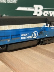 Bowser HO GE U25B Great Northern #2504 Diesel DCC&Sound Weathered