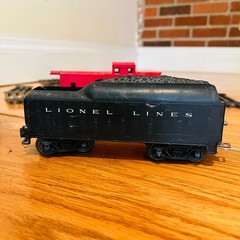 Lionel Vintage Steam Locomotive & Cars + tracks Misc Parts