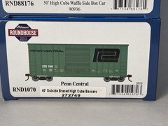 Two Athearn Roundhouse HO Box Cars & One Caboose RND 1345,1070 &8176 NIB RK-1
