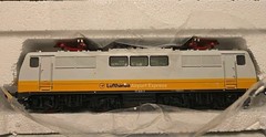 Roco 43047 HO Lufthansa Airport Express Set DB