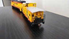 Bachmann EMD GP-18 Diesel HO Locomotive, C&O Chessie System #8256 & Caboose Set
