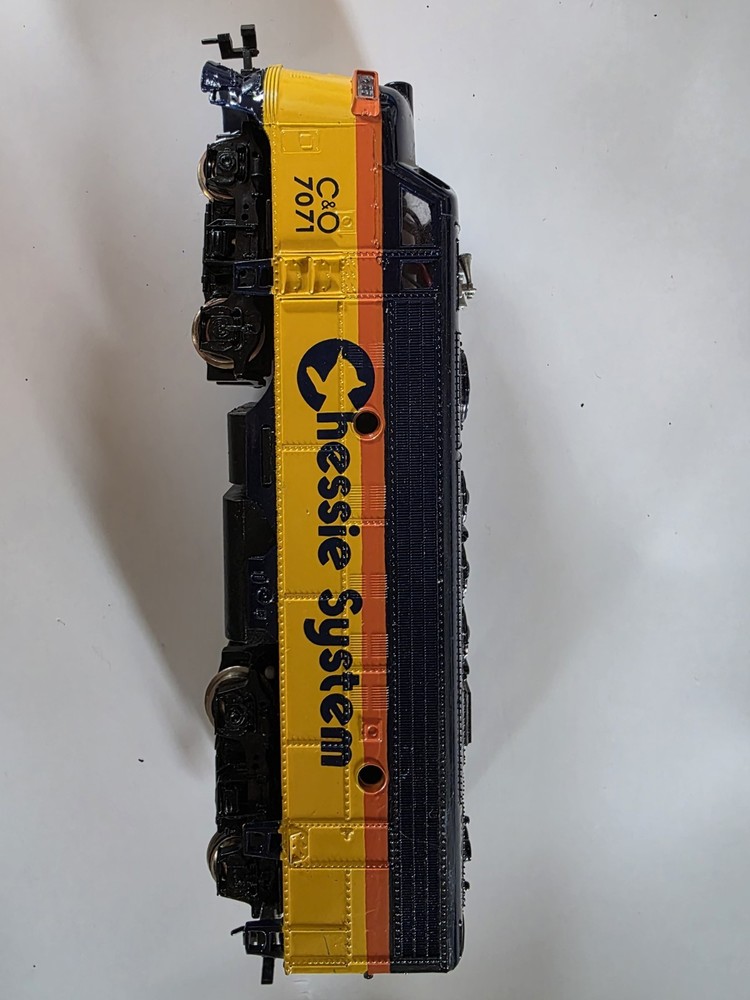 Bachmann Chessie System C&O Diesel Locomotive 7071 N Scale