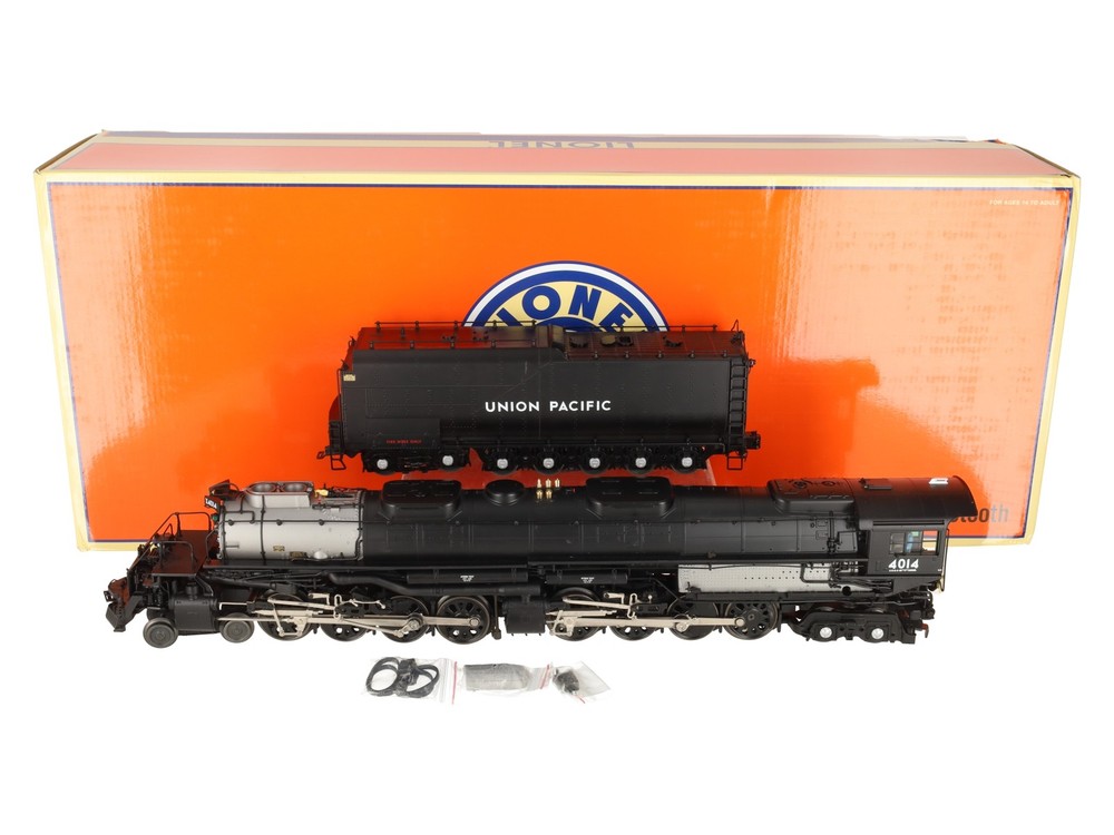 Lionel 2031261 O Gauge Union Pacific Big Boy Steam Locomotive #4014 w/Legacy EX