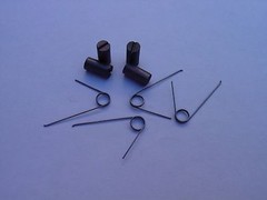 4 Motor Brushes & 4 Springs for Lionel 2350 2351 2352 & 2358 locomotives
