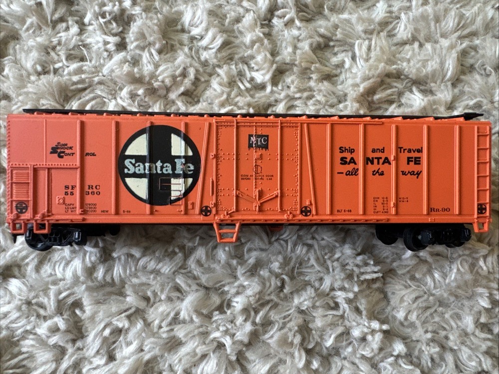 N Scale Hopper Santa Fe SFRC 55360 Orange Black Super Shock Bachman
