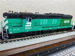 BURLINGTON NORTHERN PATCH SD9 HIGH HOOD LOCO- DCC – HO Scale “QUANTUM SOUND” NEW
