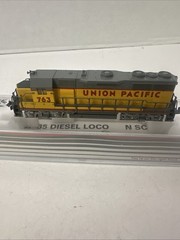 ATLAS / KATO #4622 EMD GP35 DIESEL LOCOMOTIVE -UNION PACIFIC #762 N SCALE TESTED
