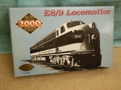 PROTO 2000 SERIES E8/9 LOCOMOTIVE No: 8186 C&O # 4021 CHESAPEAKE & OHIO B0X LT