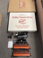 + Bachmann G Scale Golden Classic Chicago Milwaukee Locomotive Passenger Set