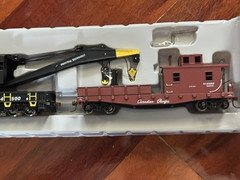 CP RAIL / CANADIAN PACIFIC 200 ton ROTATING HD WRECK CRANE w/TENDER HO SCALE NEW