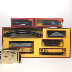RARE Triang R155 Yellow Transcontinental Switcher Loco 7005 Set Boxed