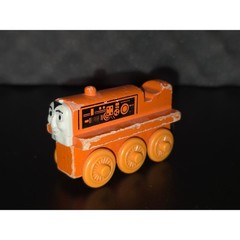 Thomas & Friends Wooden Railway Orange Engine 6-Wheel Train Magnetic Connector