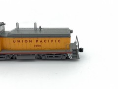 KATO – N – UP Union Pacific – EMD NW2 Switcher Diesel #1008 – Train 176-4359