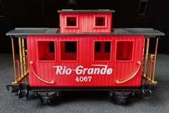 Eztec Silverado Express Rio Grande 4067 G Gauge Red Caboose Train Box Car