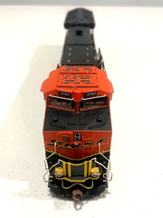 Scaletrains Rivet Counter BNSF GE ET44C4 Custom Weathered #3764 DCC w/Sound