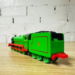 ERTL Henry Thomas the Tank Engine & Friends Metal Diecast Push Along Trains
