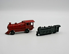 Die Cast Toy Train Steam engine Red 4 inches 325 plus BONUS