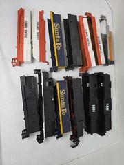 Lot Of Broken Damaged HO Shells Con Cor GP38 C30 Etc Diesel Locomotive Kit Bash