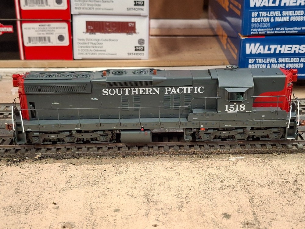 Scale Trains Rivet Counter HO Scale EMD SD7R – SP