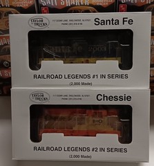 LOT OF 2 SANTA FE CHESSIE B&O TRAIN ENGINE BODY BEEP SHELL O GAUGE RAILROAD