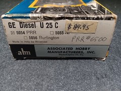 HO AHM 5054 PRR GE Diesel U 25 C, Cab 6500, Kadee Cplrs, Brakeman