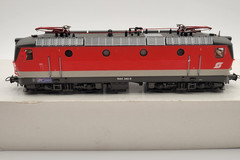 NEW IN BOX Roco 43724 1044 240-8 Red/Grey High Aerators OBB LOCOMOTOVE HO Scale