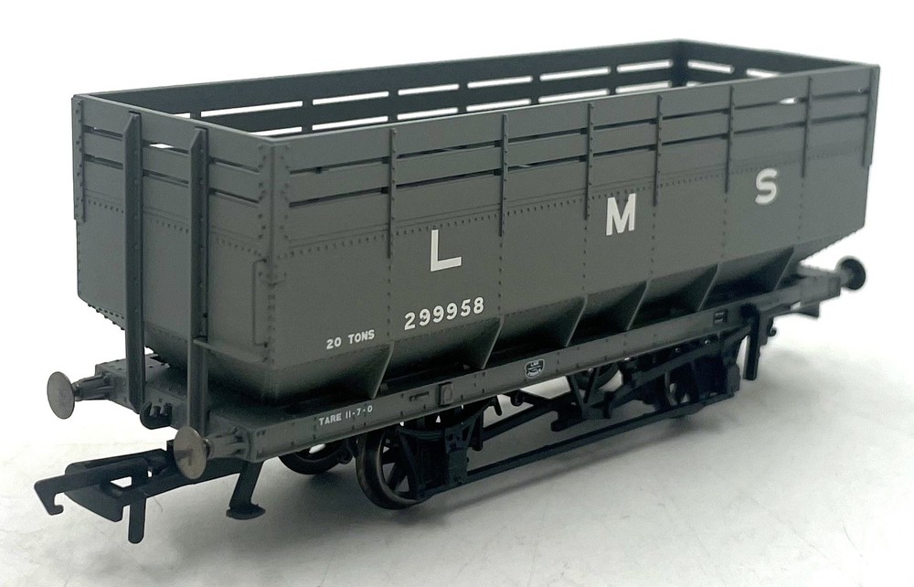Hornby OO Gauge (1/76) R6731A – LMS 20 Ton Coke Hoper Wagon ‘299958’