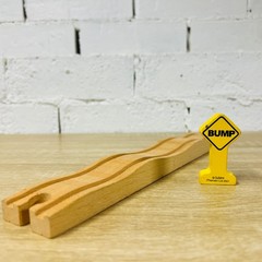 12″ Bumpy Track & Bump Sign – Thomas The Tank & Friends Wooden Railway Trains