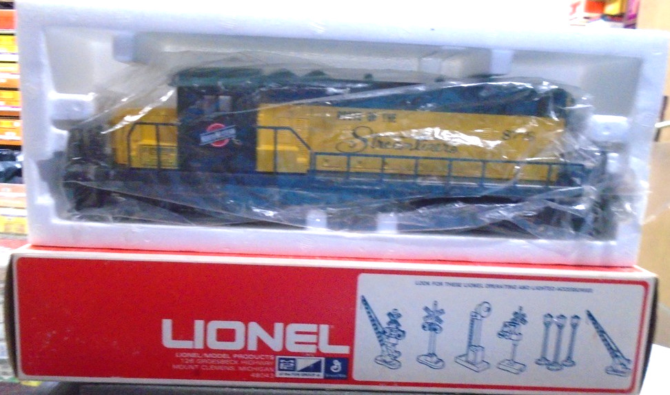 Lionel #6-8776 C & NW GP-20 Diesel Locomotive #8776