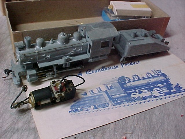 Roundhouse 0-6-0 HO Scale Switcher Locomotive KIT- diecast