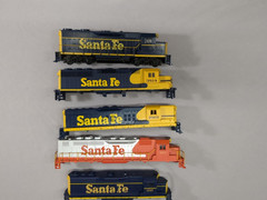 HO scale Athearn Blue Box 7 SANTA FE Locomotive Shells and 1 Dummy
