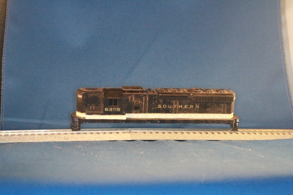 JP HO Athearn Locomotive Shell-only EMD SD24 Southern Railway SRR #6305