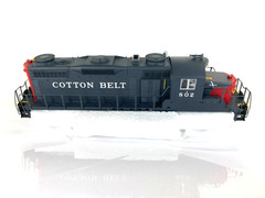 Proto 2000 HO 8070 Cotton Belt GP20 Locomotive #802 – DC only