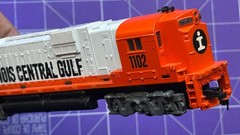Vintage TYCO HO ILLINOIS CENTRAL GULF #1102 DIESEL LOCOMOTIVE RUNs 313 bin1