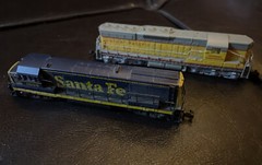 2 KATO N Scale Trains: Santa Diesel Locomotive 1604 Union Pacific 458 u25b mini